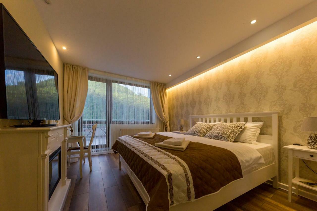 Apartament Carol ซินายา ภายนอก รูปภาพ